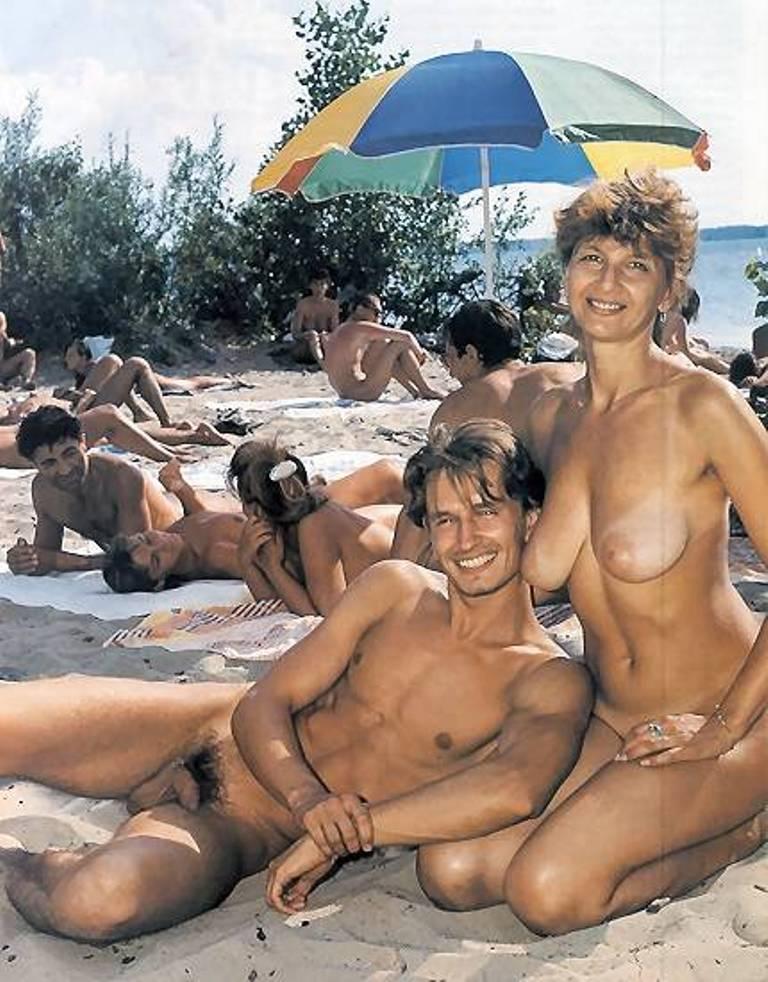 Порно Винтаж На Пляже